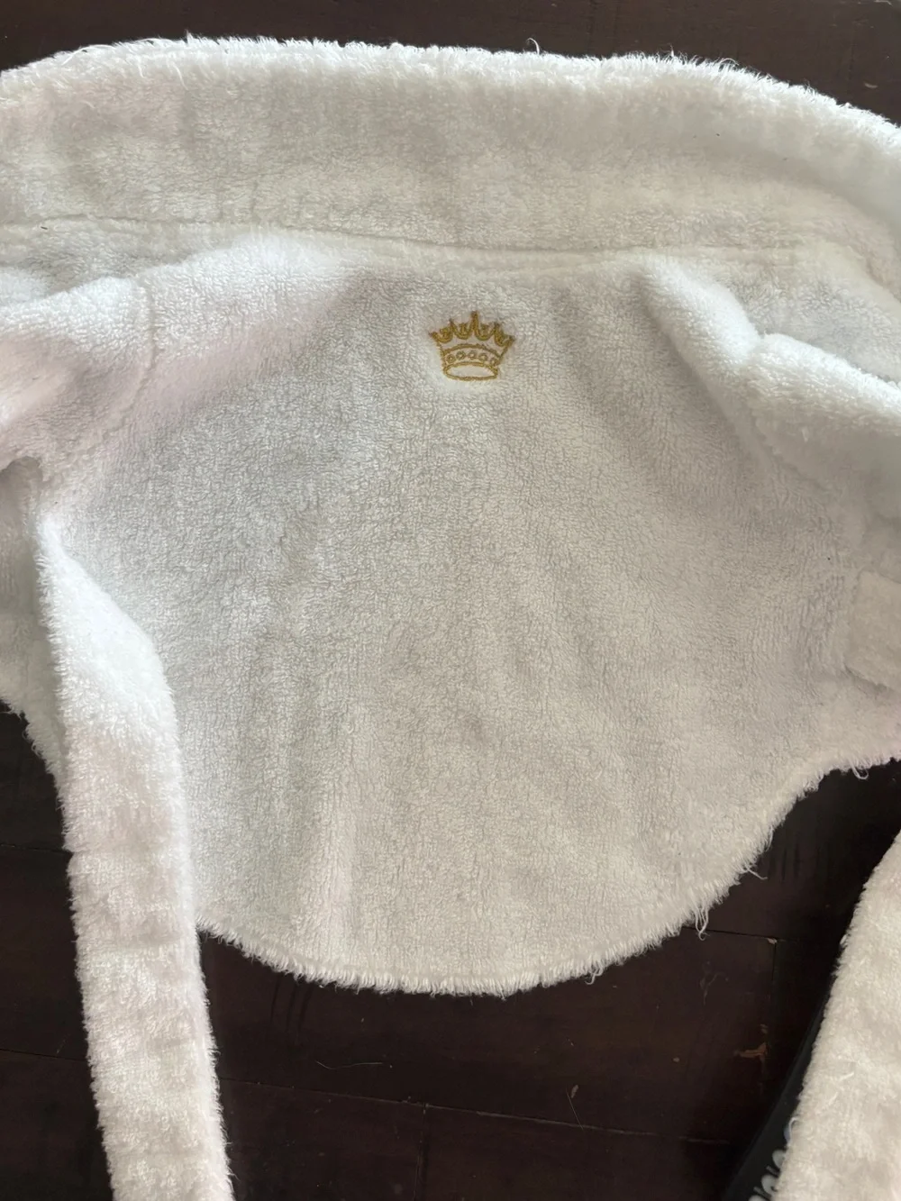 Plush White Crown Pet Robe - Soft Fleece Dog Robe